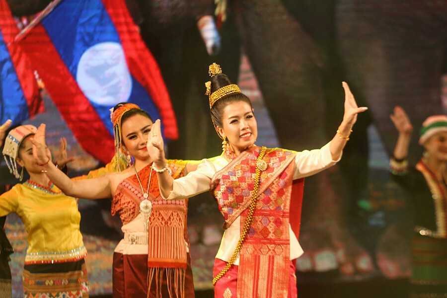 văn hóa tặng quà của người Lào